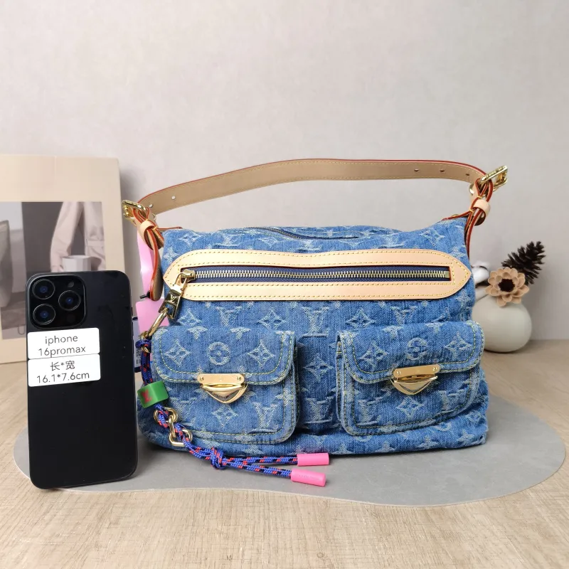 Louis Vuitton Shoulder Bag Baggy hobo Shoulder Bag Blue One Size 30 × 13 × 22 cm — cover view 2 of 6