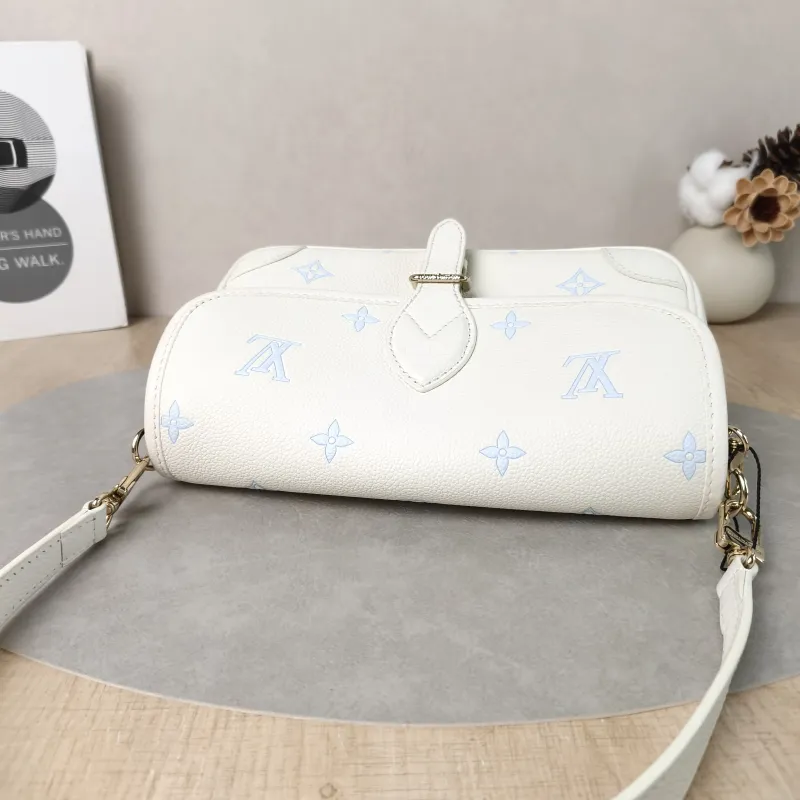 Louis Vuitton Crossbody Bag Diane Baguette Bag White · Blue Empreinte Embossed Calfskin Monogram Small24 × 9 × 15 cm — detail view 13 of 15