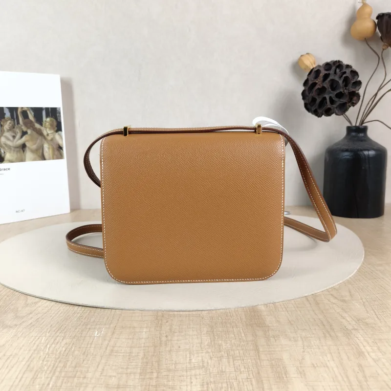Hermès Crossbody Bag Constance 19 Gold-Tone Hardware Epsom Calfskinmini18 × 4 × 15 cm — cover view 4 of 6