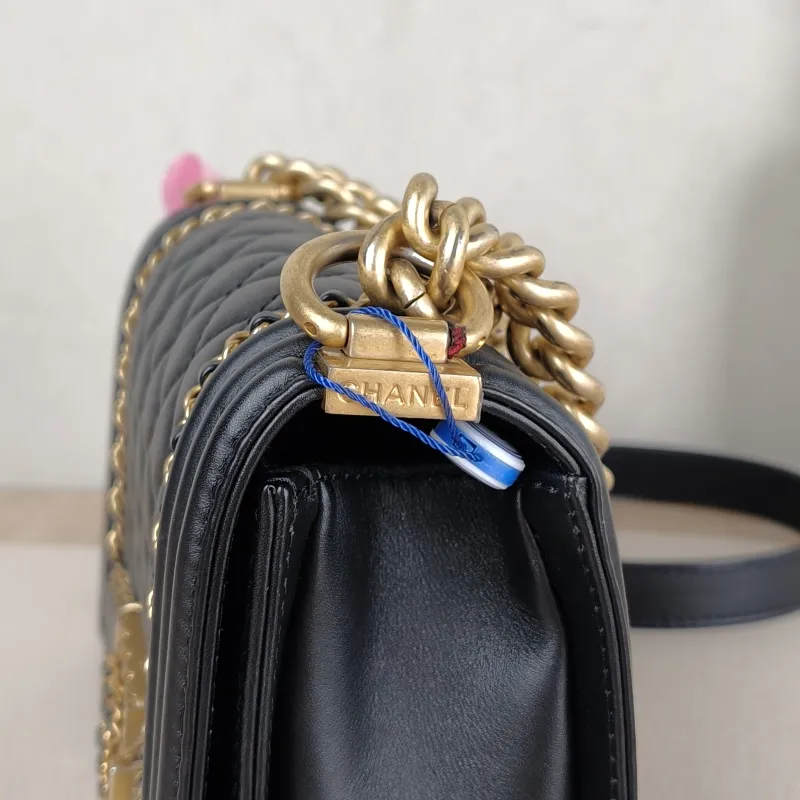 Chanel Crossbody Bag Le Boy​ Black Calfskin Small 20.5 × 8.5 × 12 cm 29 — detail view 14 of 15