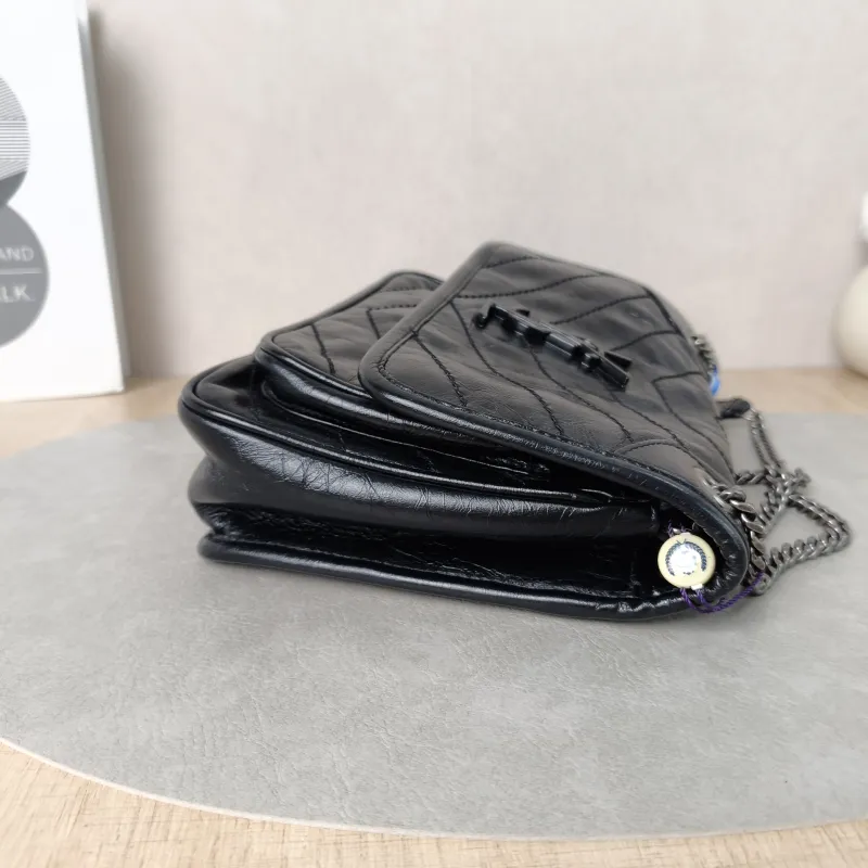 SAINT LAURENT Crossbody Bag Niki D Waxed Leather Calfskin Small21 × 7.5 × 16 cm — detail view 3 of 13
