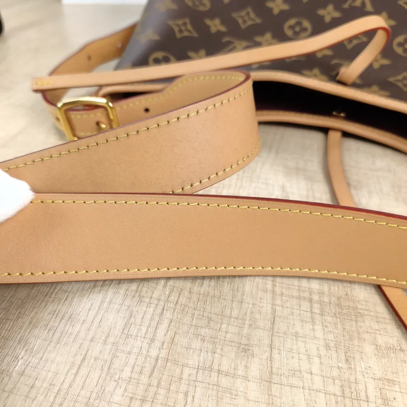 Louis Vuitton Crossbody Bag Carryall Monogram PVC Small29 × 12 × 24 cm — detail view 6 of 11