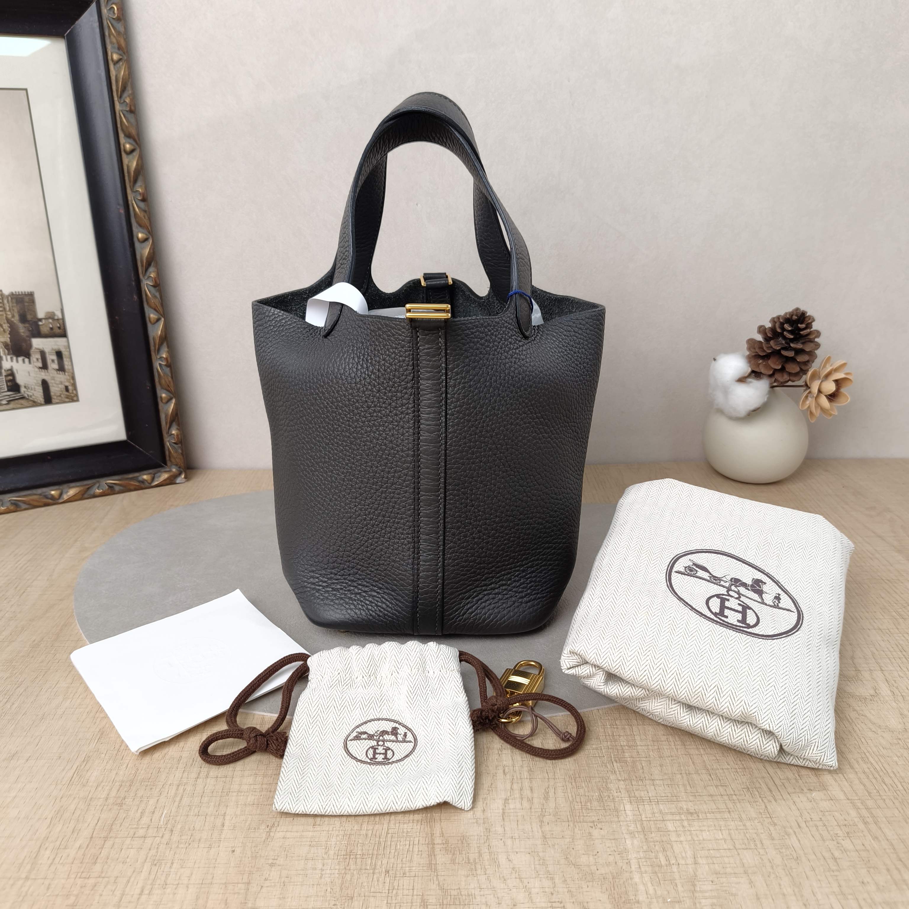 Hermès Top Handle Bag Picotin Lock 18 18Dark Grey Taurillon Clemence TC Calfskin Small18 × 13 × 18 cm — cover view 5 of 5