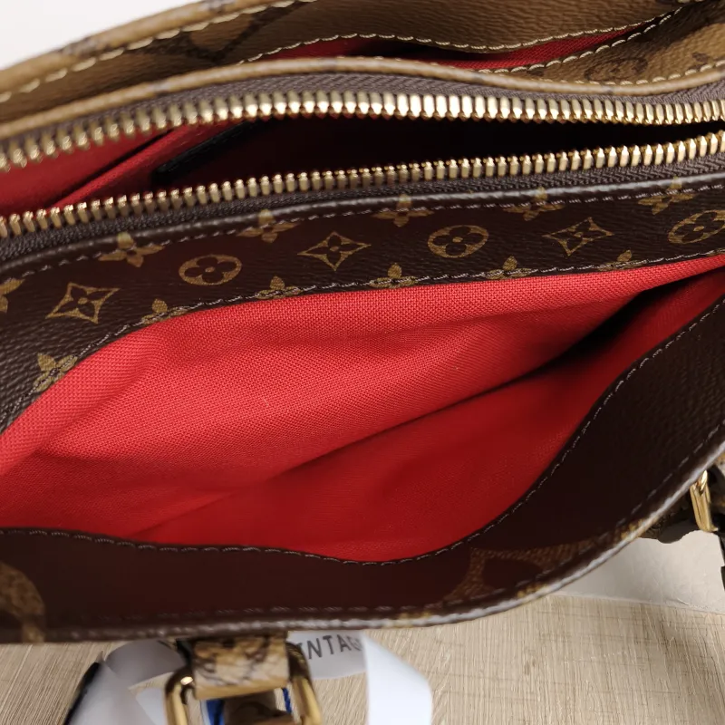 Louis Vuitton Crossbody Bag Onthego East West Two Straps Monogram PVC Small 25 × 10 × 13 cm — detail view 4 of 10