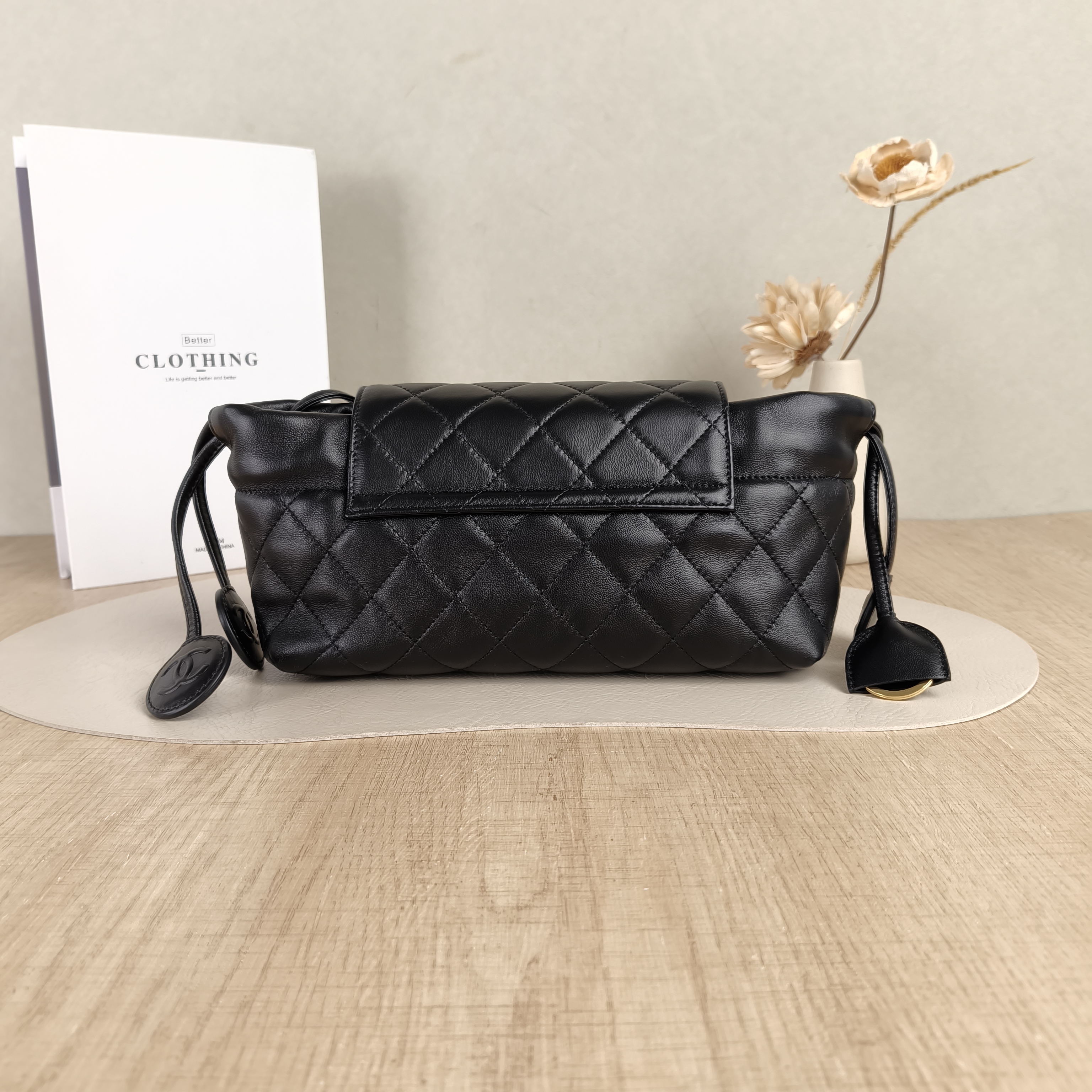 Chanel Shoulder Bag26b Shoulder Bag Black Lambskin One Size24 × 7.5 × 10 cm — cover view 3 of 6