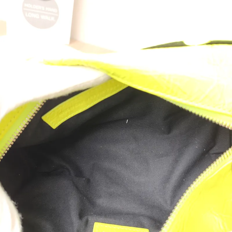 BALENCIAGA Shoulder Bag Superbusy Shoulder Bag Lambskin Mini 33 × 11 × 12 cm — detail view 4 of 11