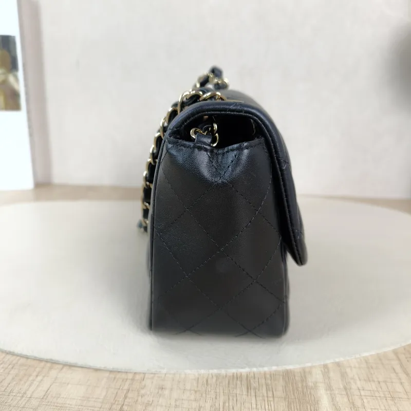 Chanel Crossbody Bag Classic Flap Mini CF Mini Black SL ambskinmini17 × 8 × 13.5 cm — detail view 3 of 13