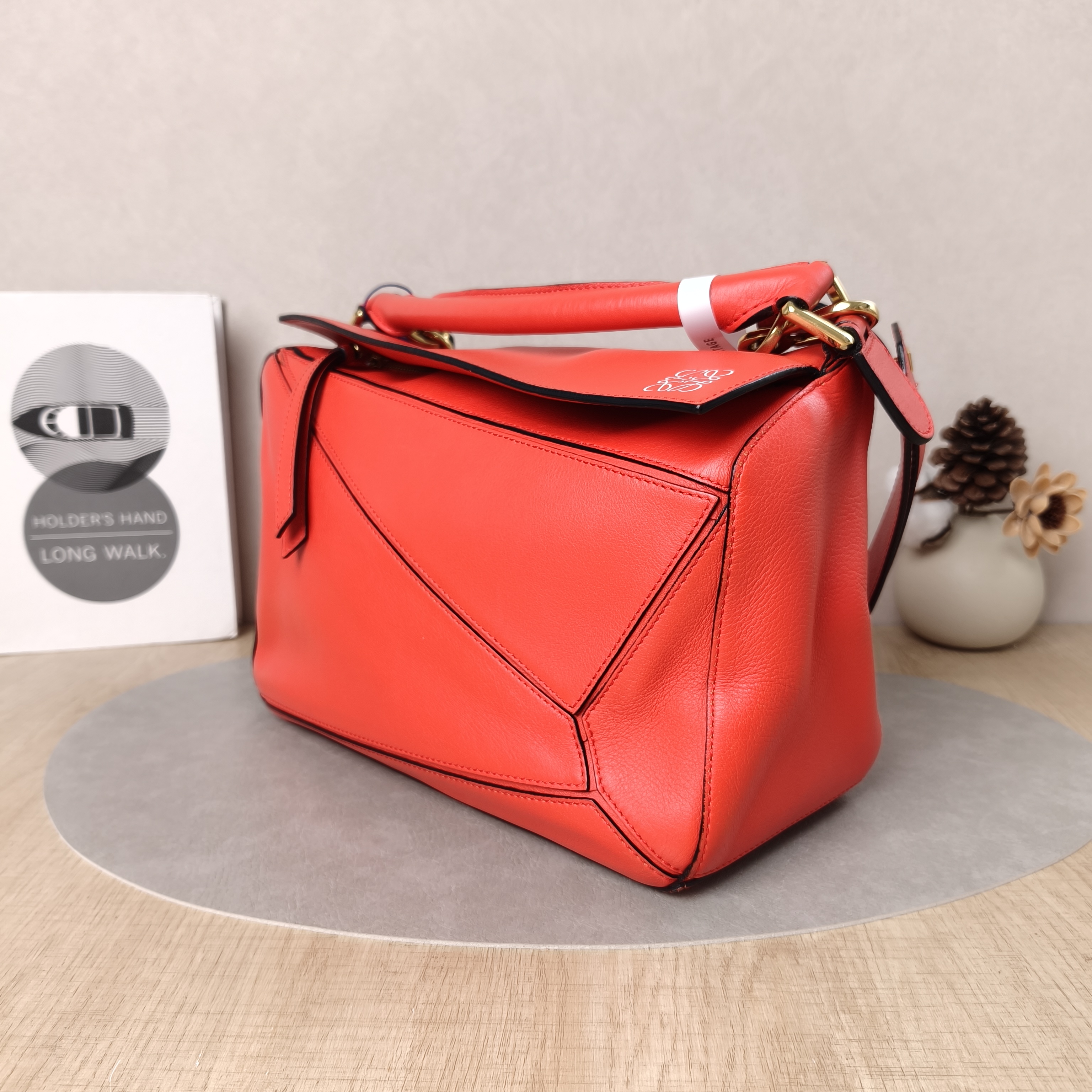 LOEWE Crossbody Bag Puzzle Red Calfskin Medium29 × 14 × 19.5 cm — cover view 6 of 6
