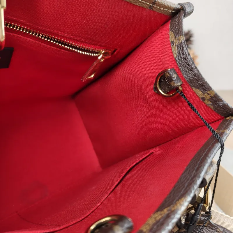 Louis Vuitton Shoulder Bag Onthego Monogram PVC Small 25 × 11.5 × 19 cm — detail view 8 of 14