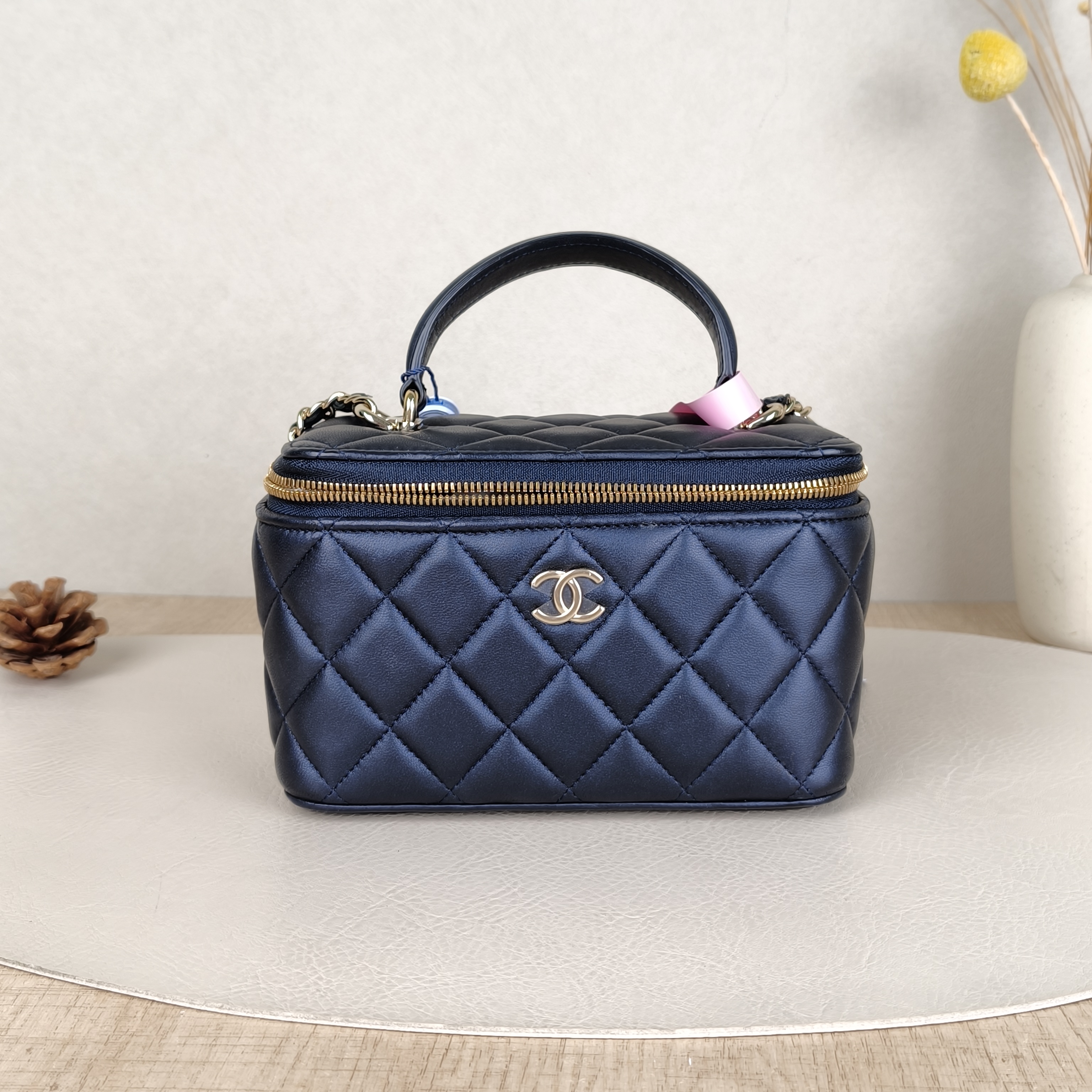 Chanel Crossbody Bag Edition Blue Lambskinmini16 × 8 × 9.5 cm