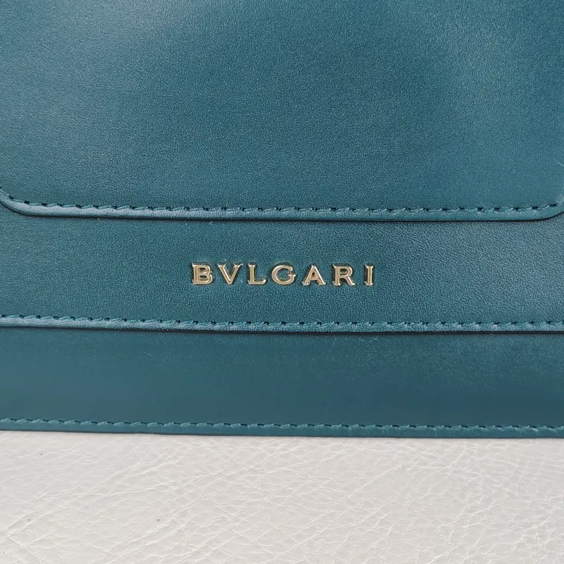 Bvlgari Shoulder Bag Serpenti Forever East-West Collection Crossbody Bag Green Calfskin Small 22 × 5.5 × 13 cm — detail view 8 of 14