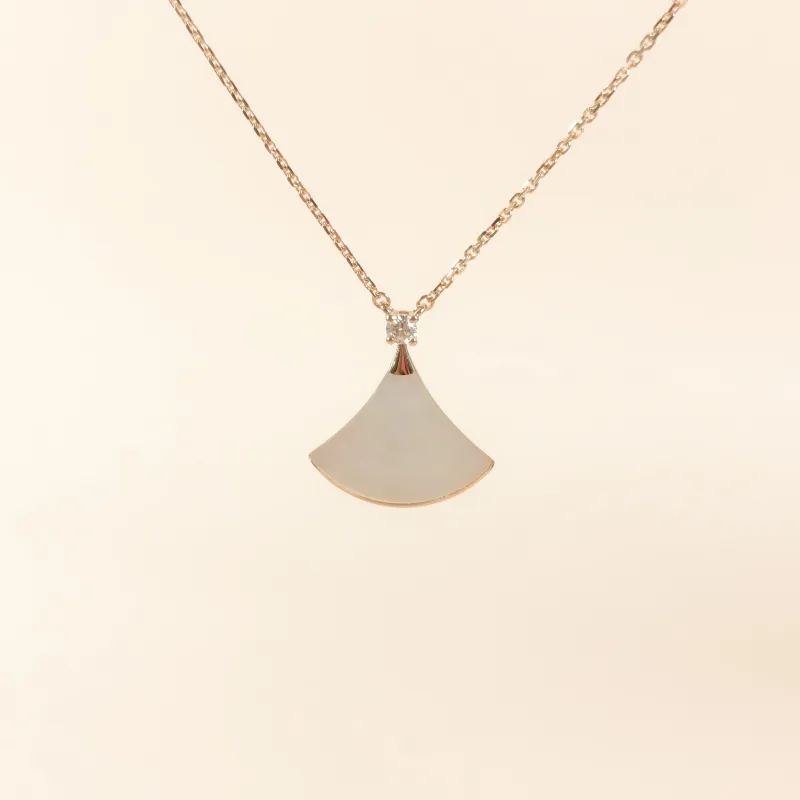 Bvlgari Necklace DIVAS’ DREAM Collection Pearl White Mother-of-Pearl 18KR ose Gold Diamond Medium 43cm