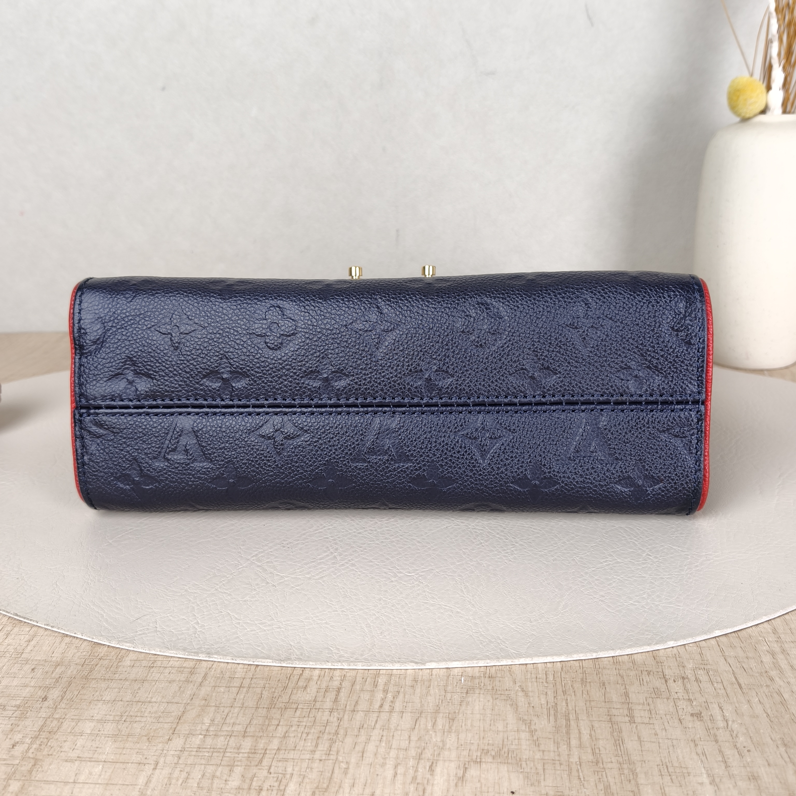 Louis Vuitton Crossbody Bag SAINT SULPICE · Calfskin Small25 × 9 × 17 cm — cover view 5 of 5