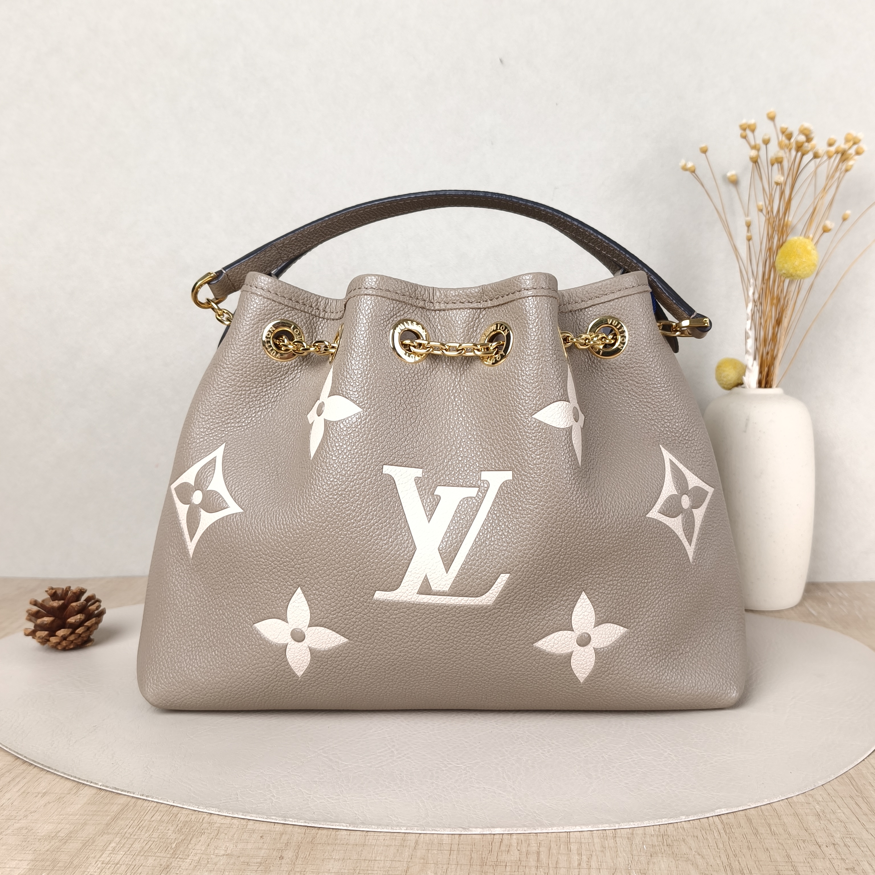 Louis Vuitton Crossbody Bag BUNDLE Monogram Empreinte Embossed Calfskin Medium28 × 11.5 × 20 cm — cover view 3 of 5