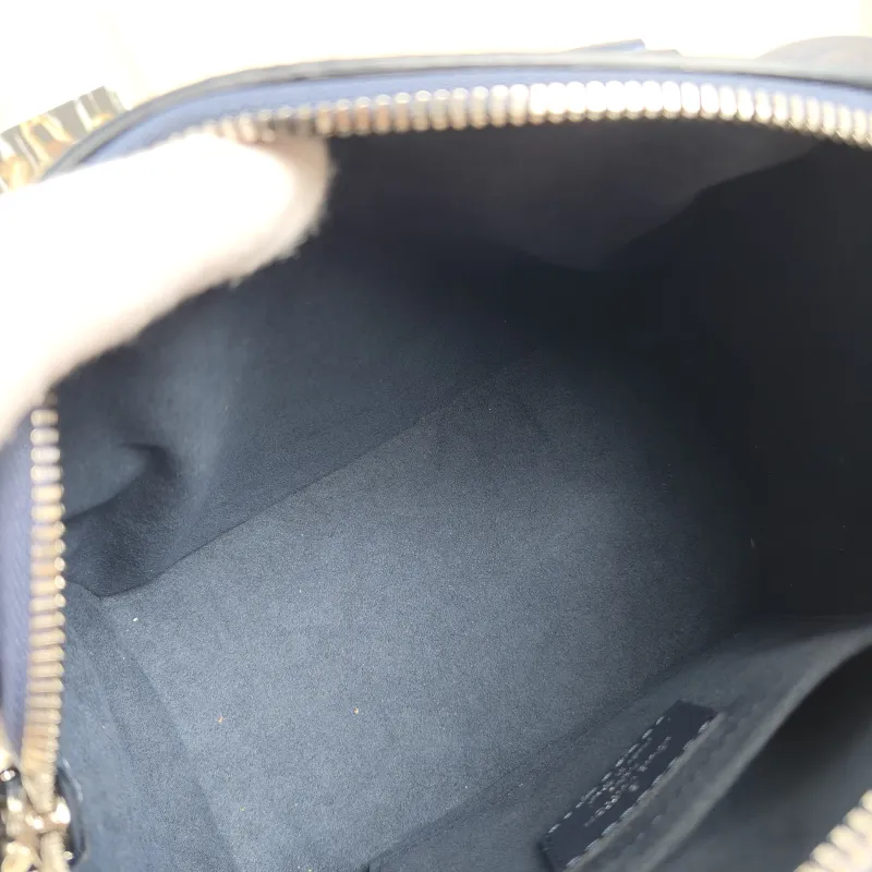 Louis Vuitton Crossbody Bag Speedy20 Calfskin One Size 20.5 × 12 × 13.5 cm — detail view 9 of 12