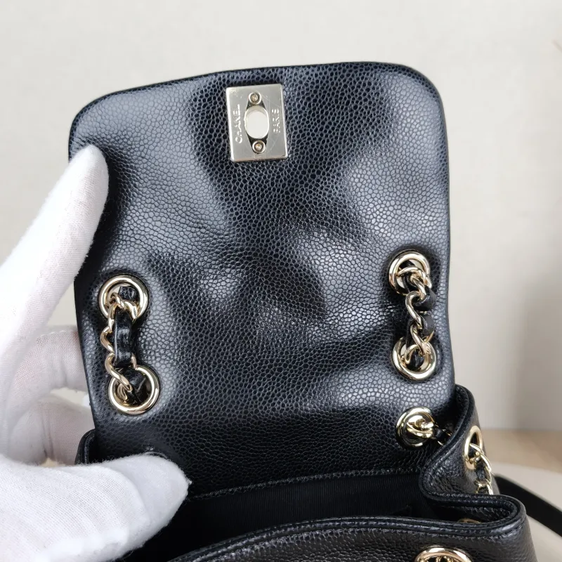 Chanel Backpack Duma Black Grained Calfskin Small18 × 9.5 × 19 cm — detail view 4 of 15