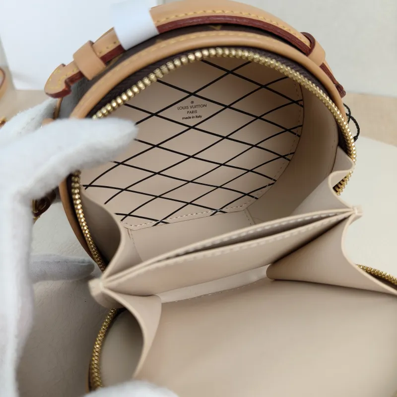Louis Vuitton Crossbody Bag Mini BOITE CHAPEAU Monogram PV Cmini13 × 6.5 × 12 cm — detail view 9 of 12