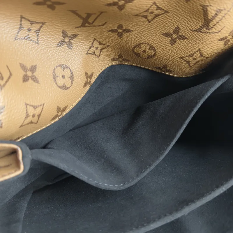 Louis Vuitton Crossbody Bag Pochette Métis Monogram Colorblock PVC Medium 25 × 7 × 19 cm — detail view 3 of 14