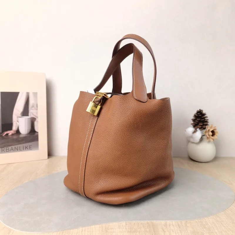 Hermès Top Handle Bag Picotin Lock 22 22 Taurillon Clemence TC Calfskin Medium 22 × 18 × 21 cm W Conditioned — cover view 5 of 5