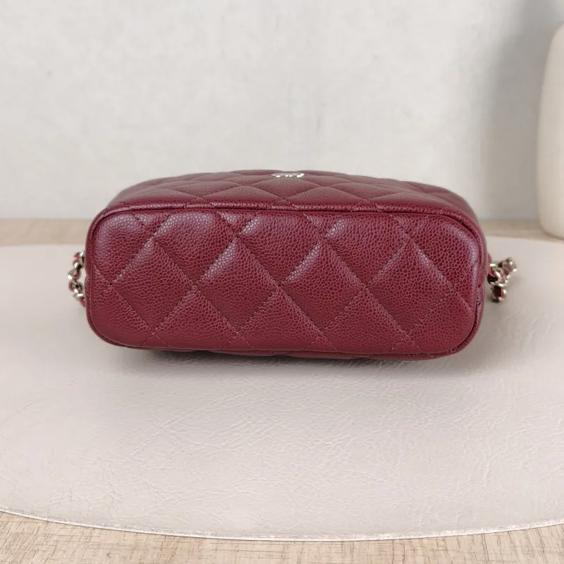 Chanel Crossbody Bag Crossbody Bag Red Grained Calfskin One Size 16 × 6 × 12 cm — cover view 2 of 5