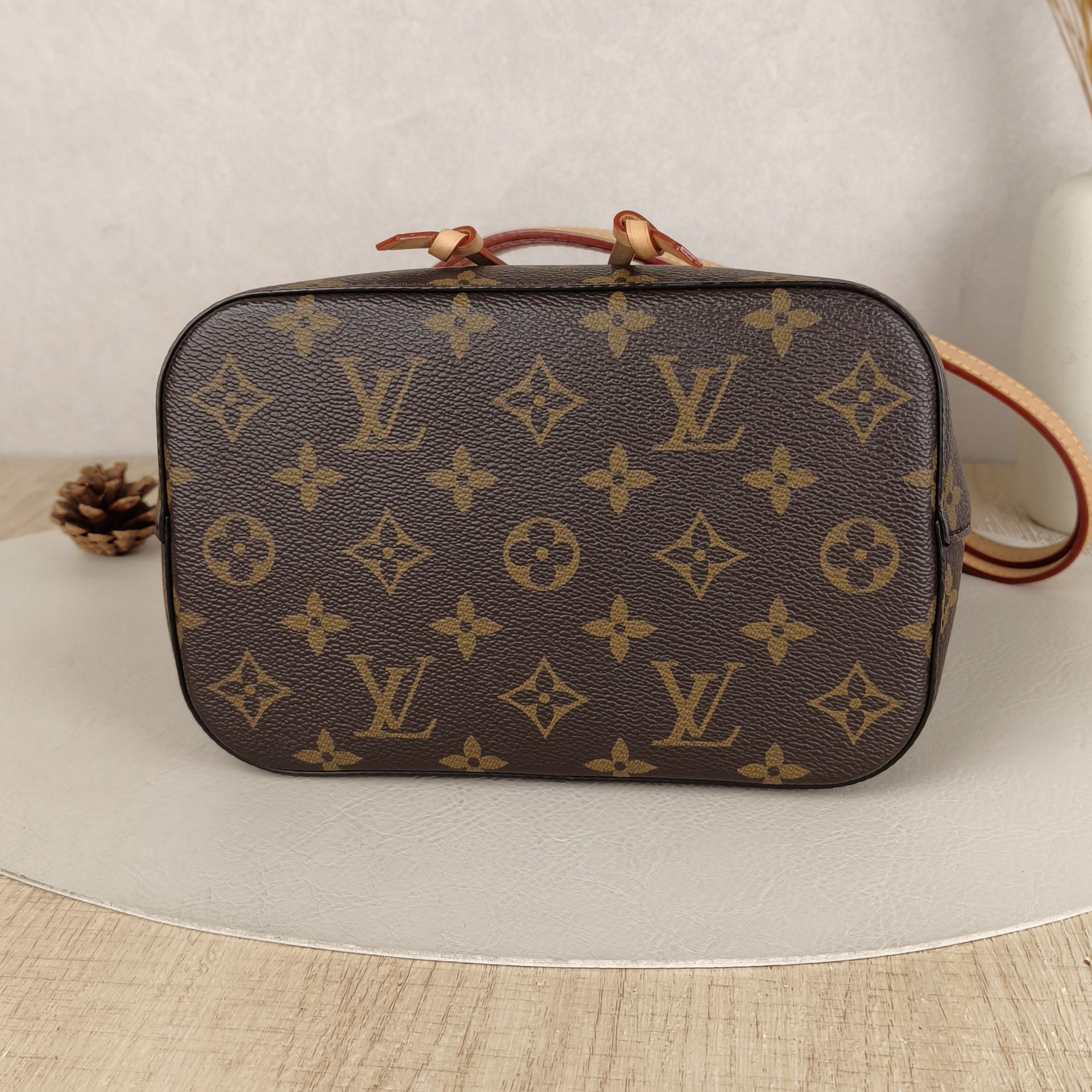 Louis Vuitton Crossbody Bag NÉONOÉ Bucket Bag BB Monogram PVCBB20 × 13 × 20 cm — cover view 4 of 8