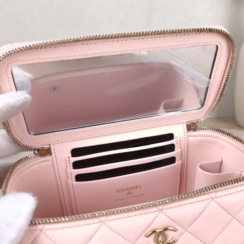 Chanel Crossbody Bag Edition Pink Lambskin Mini 16 × 8 × 9.5 cm — detail view 10 of 13