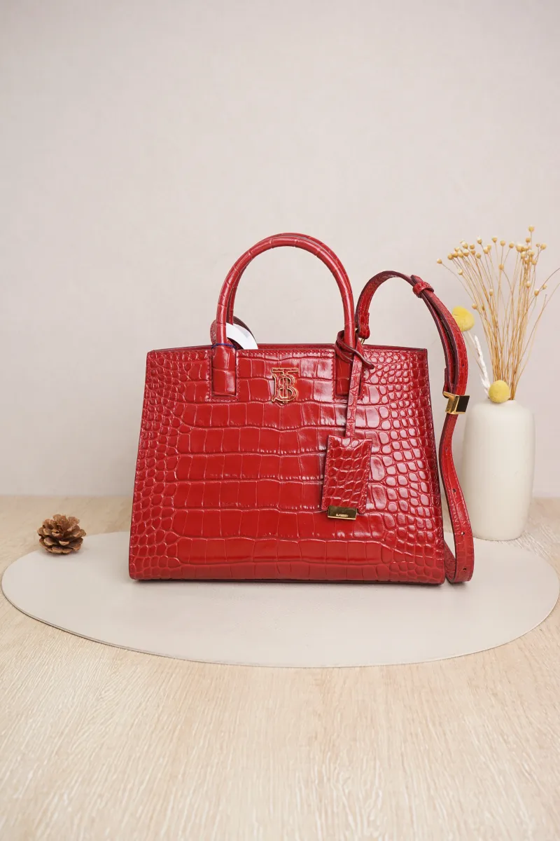 BURBERRY Crossbody Bag Top Handle Crossbody Bag Red Calfskin One Size27 × 11 × 20 cm — cover view 6 of 7