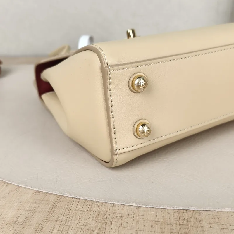 Chanel Shoulder Bag Beige Calfskin Small 22 × 8 × 16 cm — detail view 11 of 13