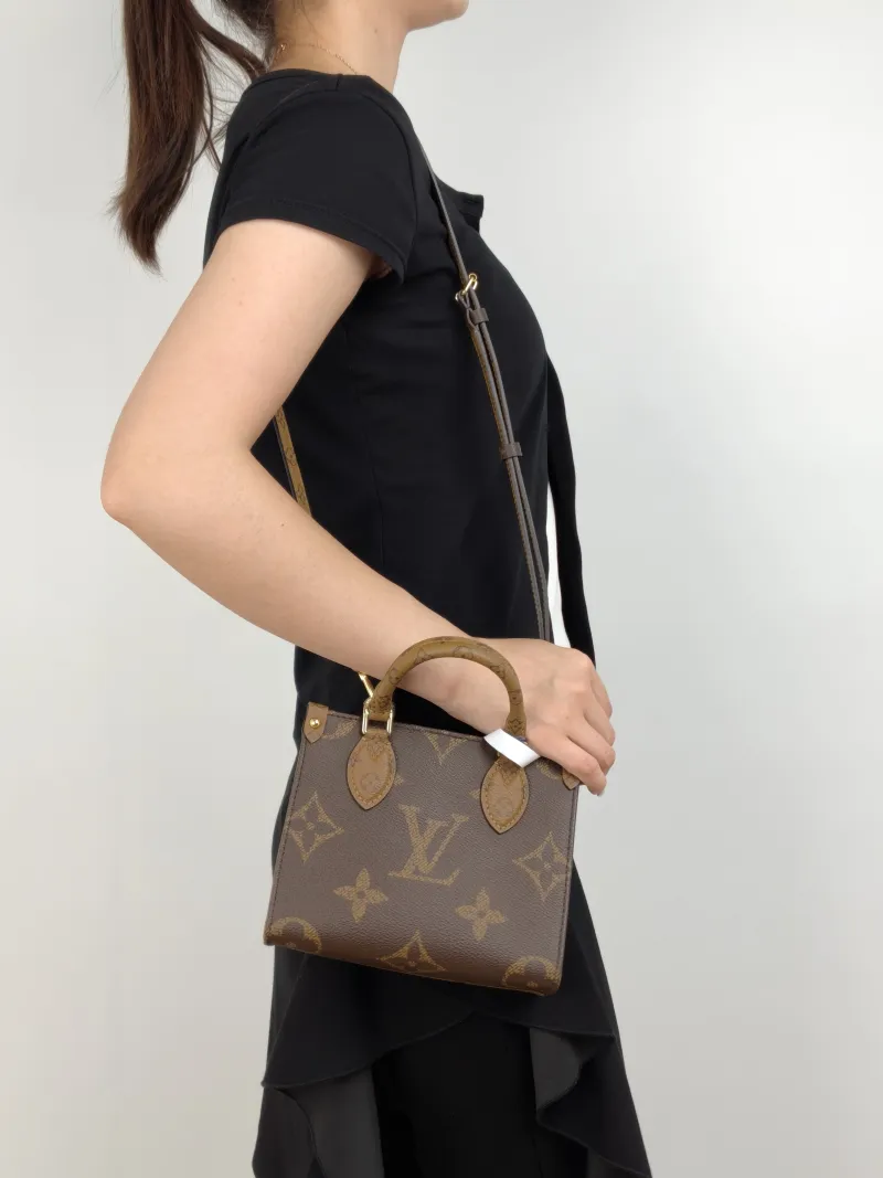Louis Vuitton Crossbody Bag Onthego BB Monogram PVCBB18 × 8.5 × 15 cm — on-model view 2 of 3