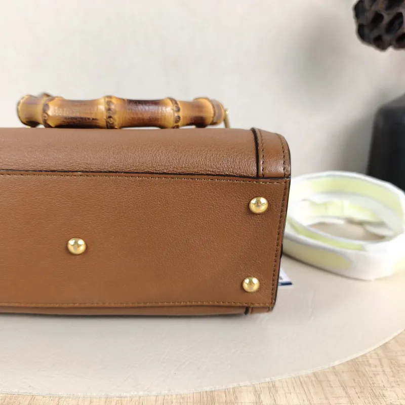 GUCCI Top Handle Bag Diana Top Handle Bag Caramel Calfskin Small 20 × 10 × 16 cm — detail view 11 of 12