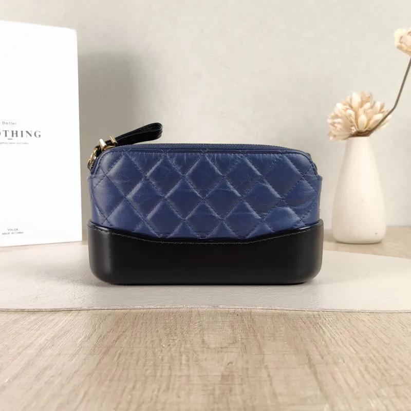 Chanel Crossbody Bag Gabrielle Gabrielle Bag Black Navy Calfskinmini19 × 4 × 10 cm