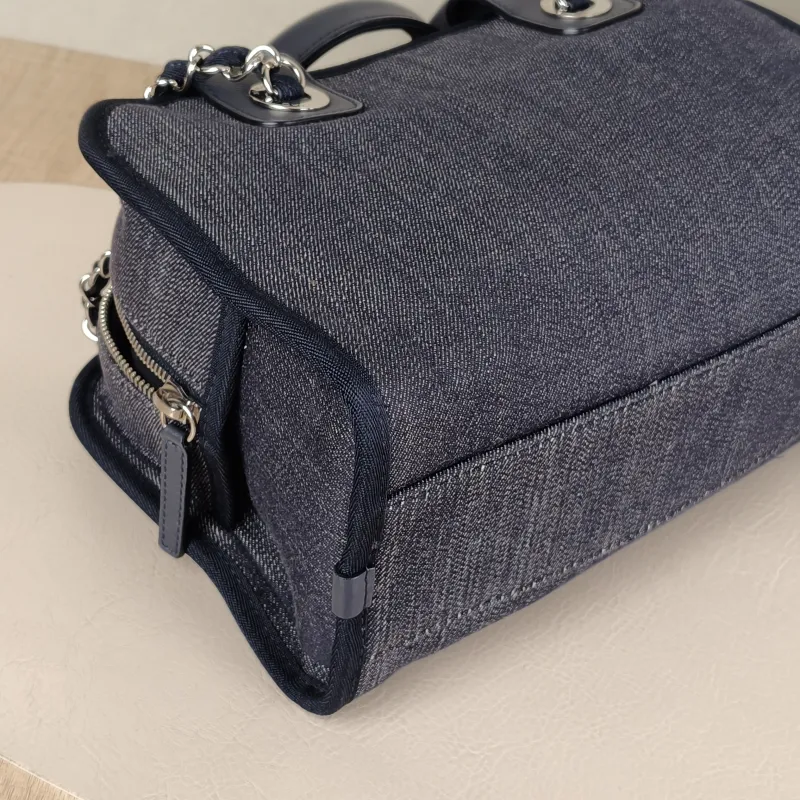Chanel Crossbody Bag Navy Canvas One Size27 × 12 × 16 cm — detail view 6 of 13