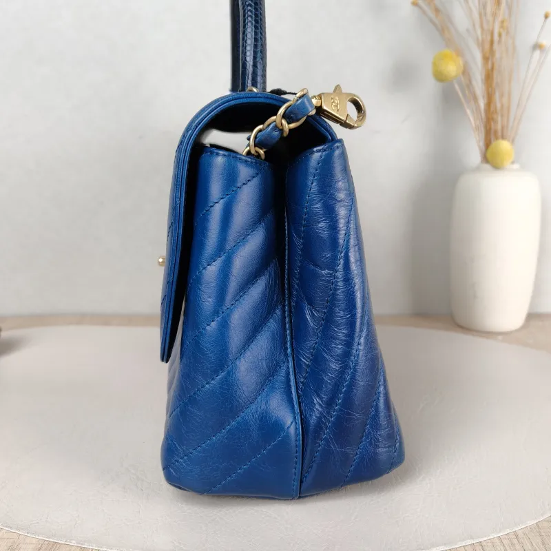 Chanel Top Handle Bag Coco Handle​ Blue V Calfskin Medium 29 × 12 × 18 cm 24 — detail view 7 of 15