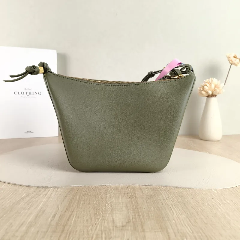 LOEWE Shoulder Bag Hammock hobo Green Calfskin Mini 28 × 9.5 × 17 cm — cover view 4 of 5