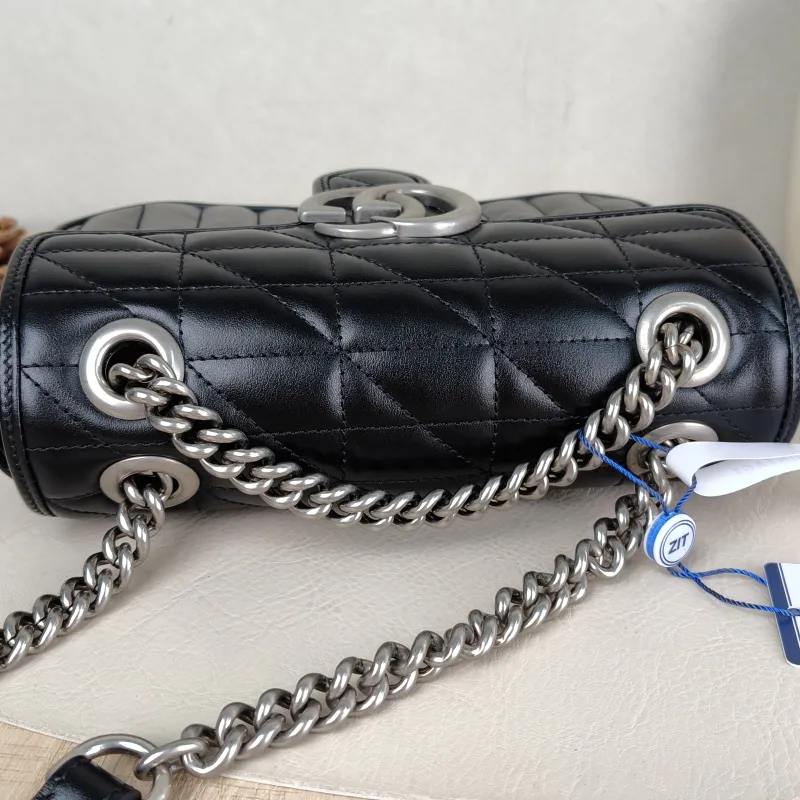 GUCCI Crossbody Bag GG Marmont Small Marmont 22 Black Calfskin Small 22 × 6 × 13 cm — detail view 8 of 11