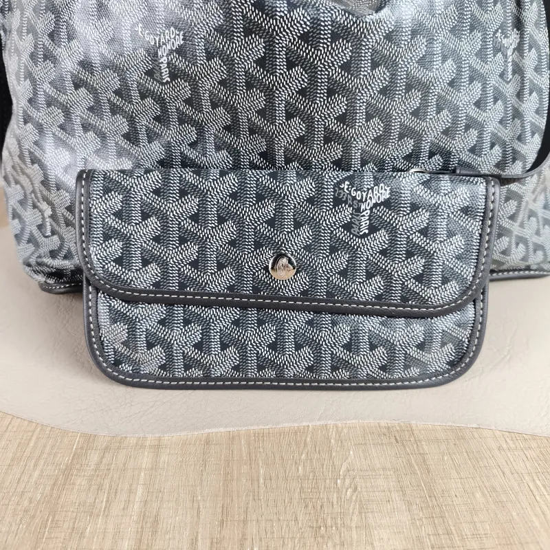 GOYARD Shoulder Bag SAINT LOUIS Shopping Tote Grey PVC Small 34 × 15 × 28 cm — detail view 4 of 10