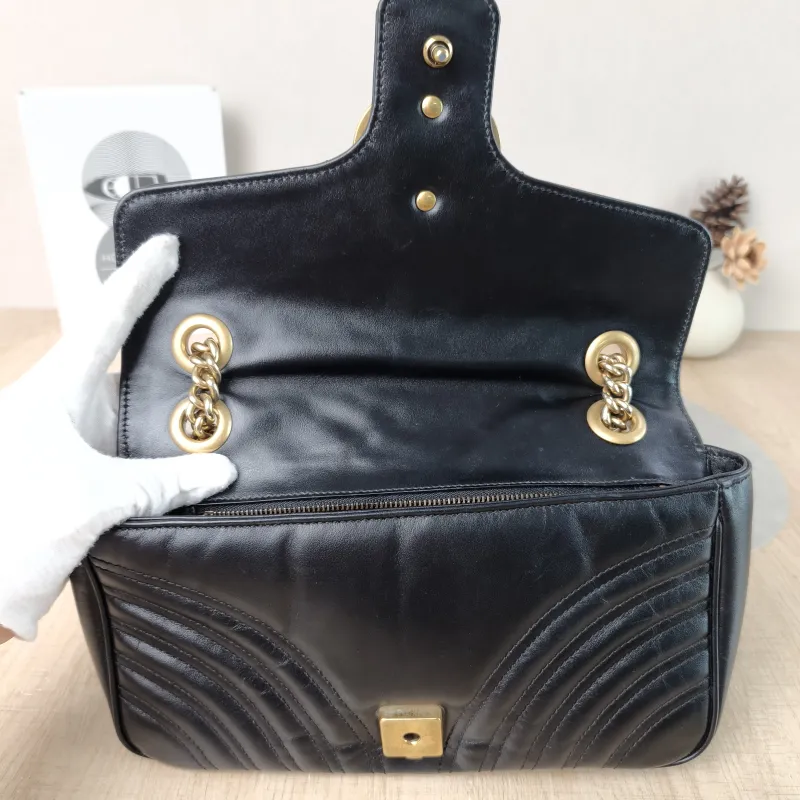 GUCCI Crossbody Bag GG Marmont Medium Marmont 26 Black CC alfskin Medium 26 × 7 × 15 cm — detail view 9 of 12