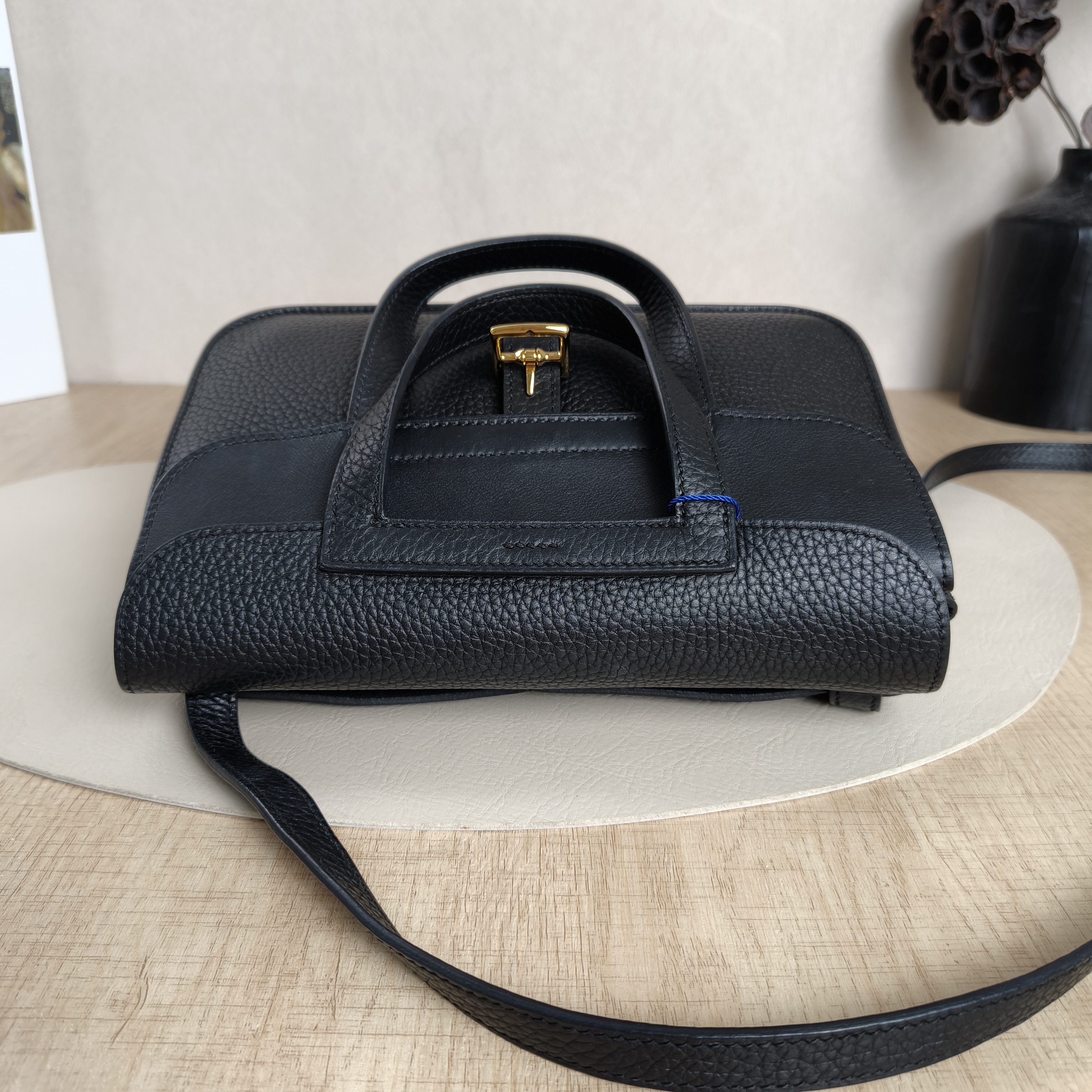 Hermès Shoulder Bag Halzan 25Black Taurillon Clemence TC Calfskin Small25 × 8 × 17 cm — cover view 2 of 12