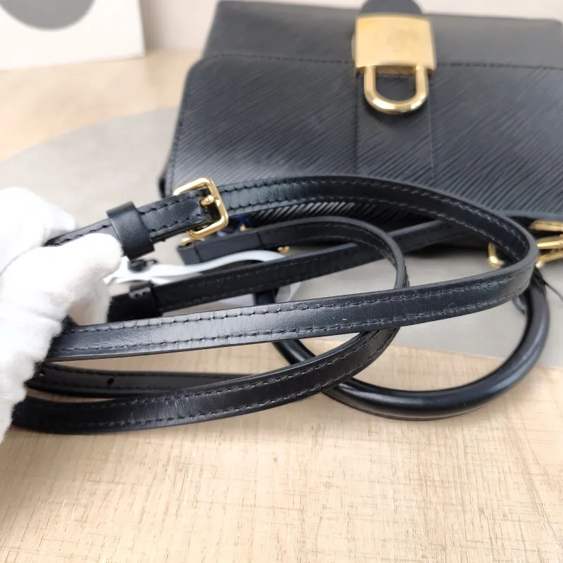 Louis Vuitton Crossbody Bag Locky BB Black Epi Embossed Calfskin BB 20 × 7.5 × 16 cm — detail view 6 of 10