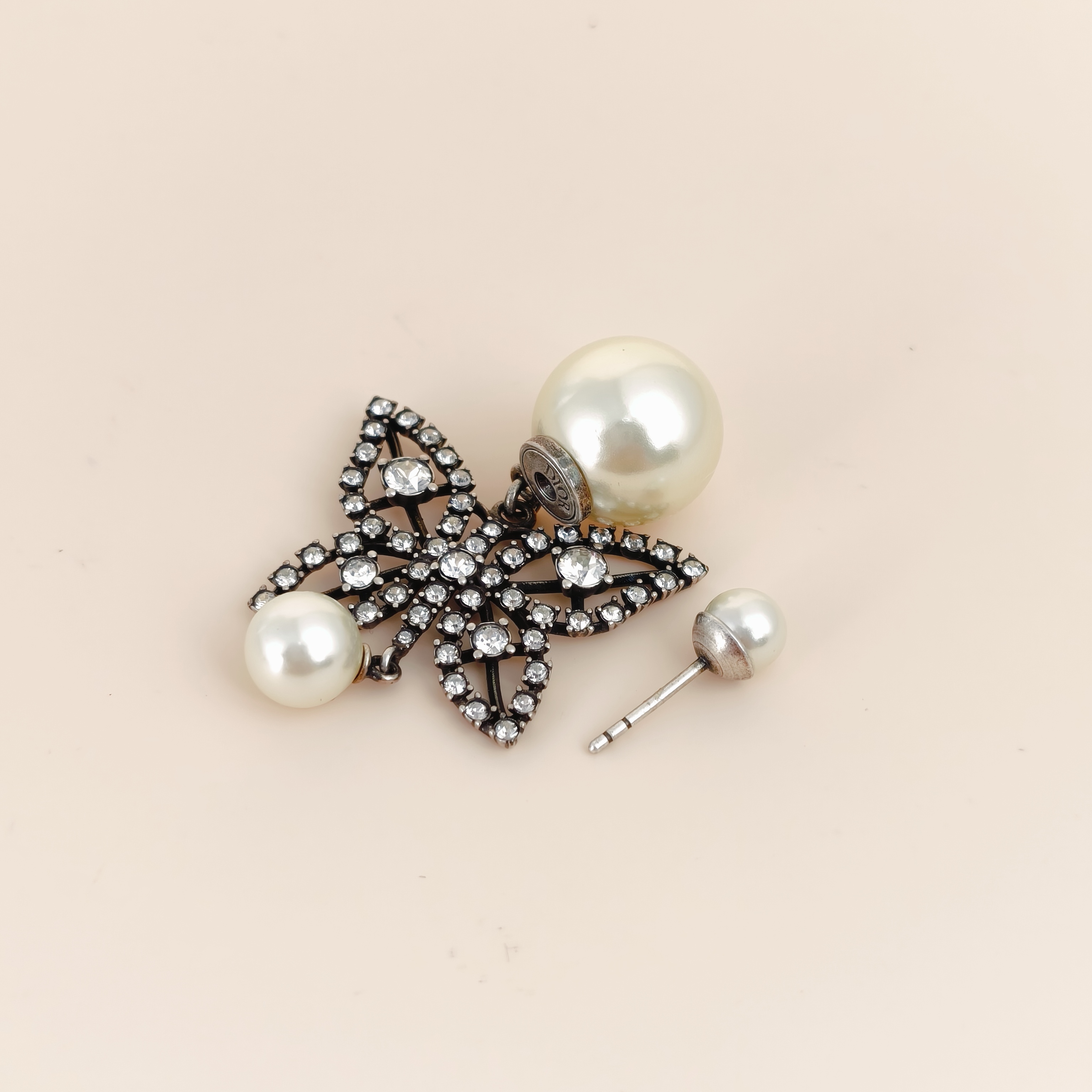 DIOR Earrings Earrings Black Pearl โ cover view 6 of 6