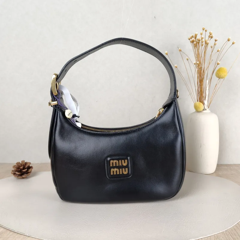 Miumiu Shoulder Bag Wander Hobo Black Calfskin Small20 × 6 × 17 cm