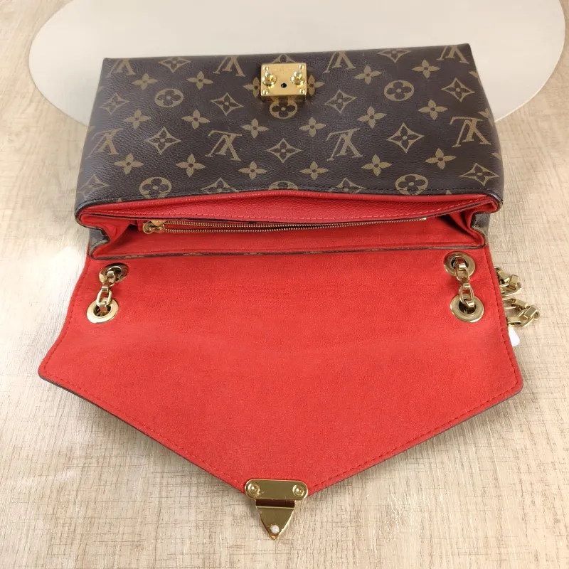 Louis Vuitton Shoulder Bag Pallas Chain Chain Bag Red PVC 26 × 6 × 17 cm — detail view 10 of 11