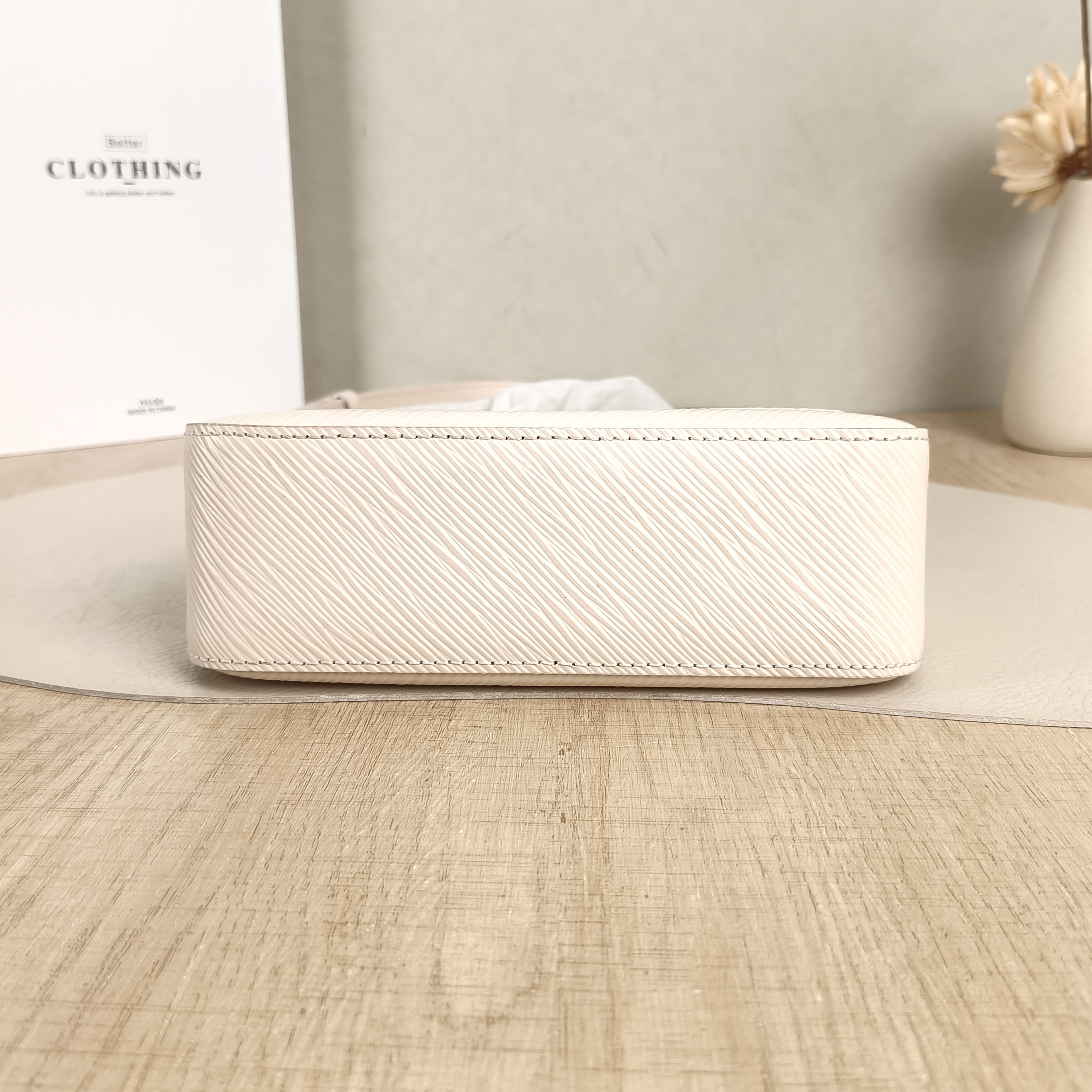 Louis Vuitton Shoulder Bag MARELLINI White Epi Embossed Calfskinmini19 × 6.5 × 13.5 cm — cover view 3 of 5
