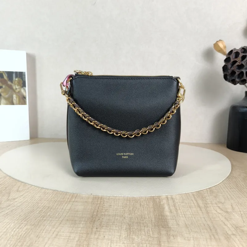 Louis Vuitton Crossbody Bag Multipass Hobo Shoulder Bag Black Calfskinmini17.5 × 9.5 × 18 cm