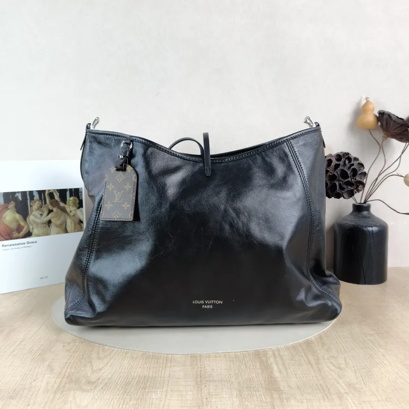 Louis Vuitton Crossbody Bag Carryall Vibe Black SL ambskin Medium 39 × 15 × 30 cm