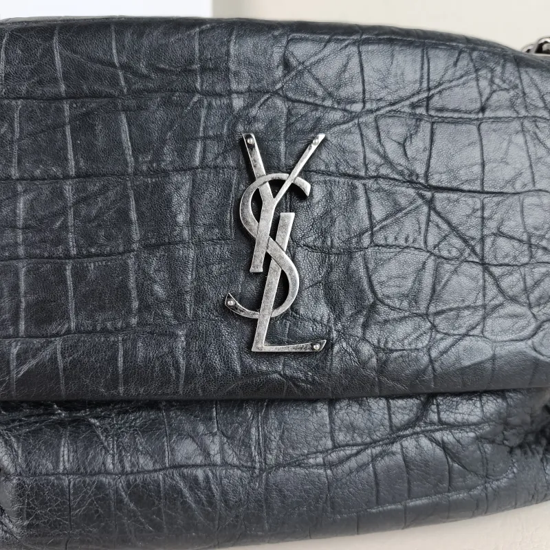 SAINT LAURENT Shoulder Bag Shoulder Bag Black Calfskin One Size 28 × 10 × 17 cm — detail view 5 of 12