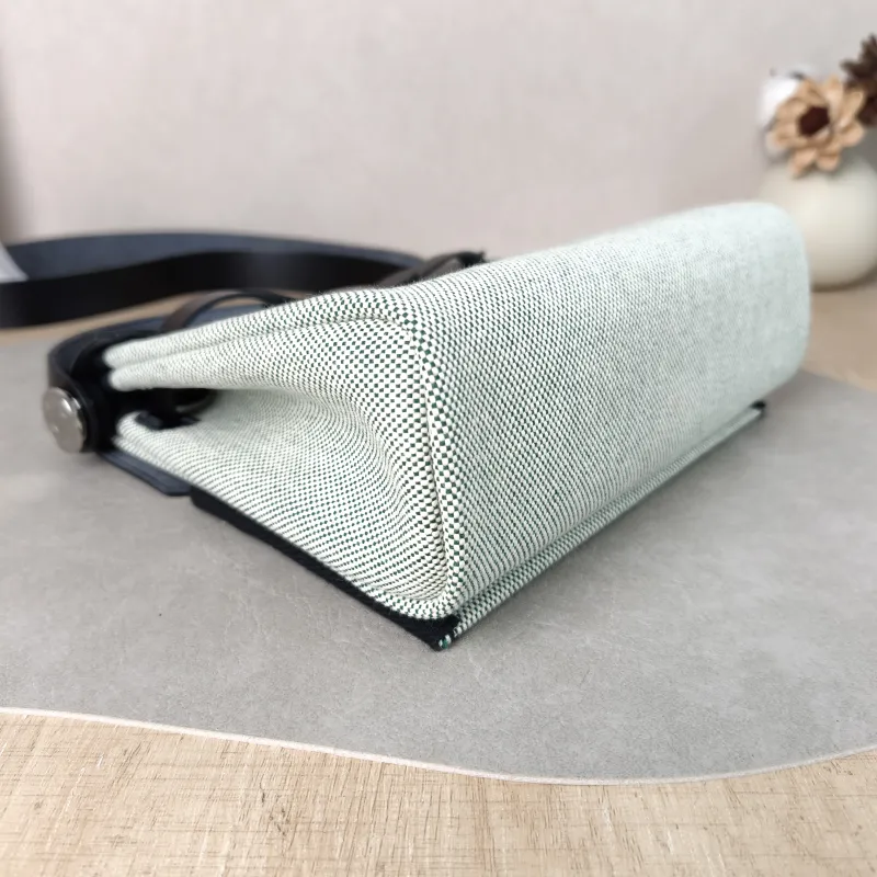 Hermès Crossbody Bag Herbag Zip 20 Beige · Green · Black Calfskin，Canvas Mini 20.5 × 7 × 16.5 cm G — detail view 8 of 12