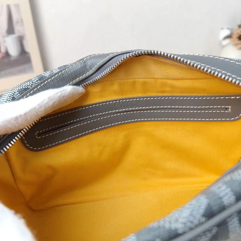 GOYARD Crossbody Bag Cap Vert Camera Bag Grey PVC Small 22 × 6.5 × 13 cm — detail view 1 of 11