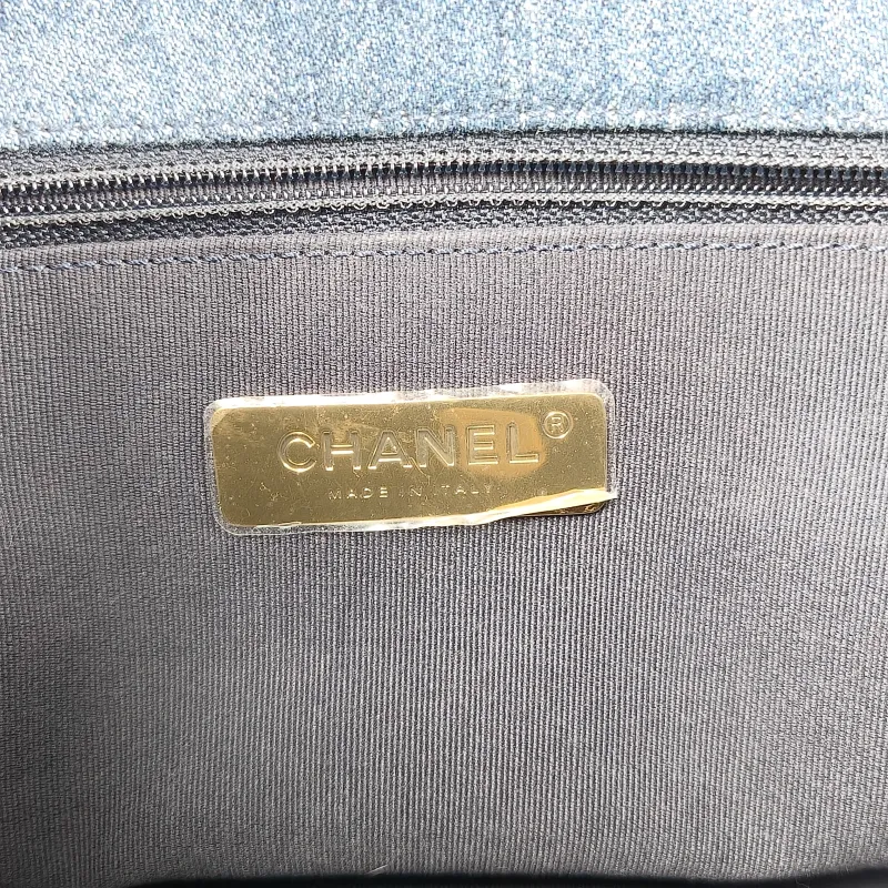 Chanel Crossbody Bag 19Bag Blue Small 26 × 9 × 16 cm — detail view 7 of 15