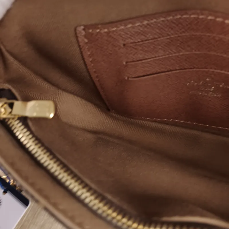 Louis Vuitton Crossbody Bag IVY Monogram PVC Small 23.5 × 4.3 × 12 cm — detail view 2 of 11